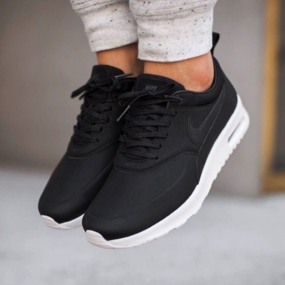 Air Max Thea // Premium Leather